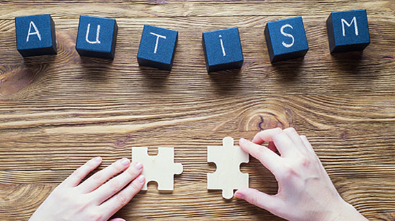 L'autisme hors les murs